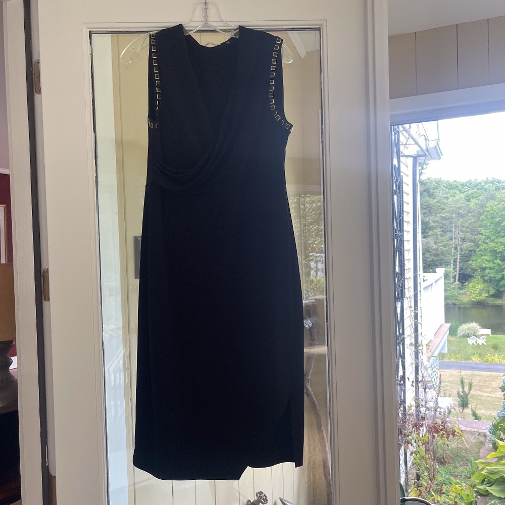 Tahari Sleevless Dress